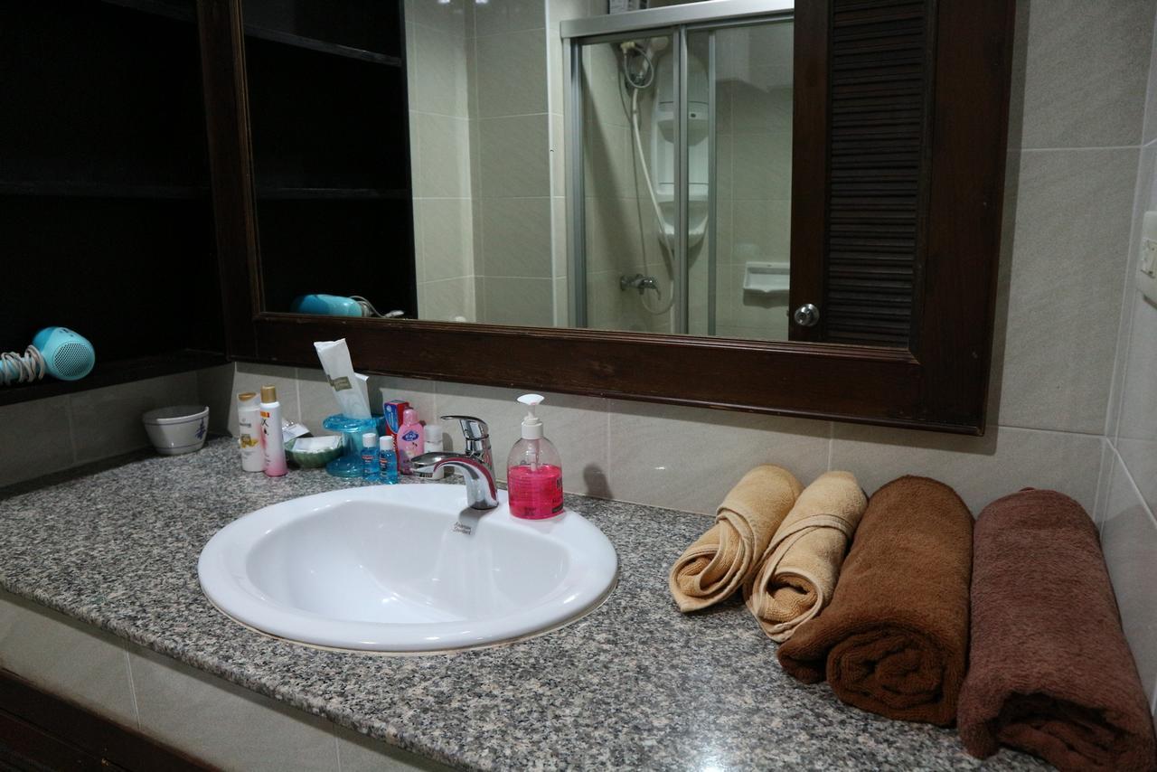 View Talay 6 Suite Apartments Pattaya Exterior photo